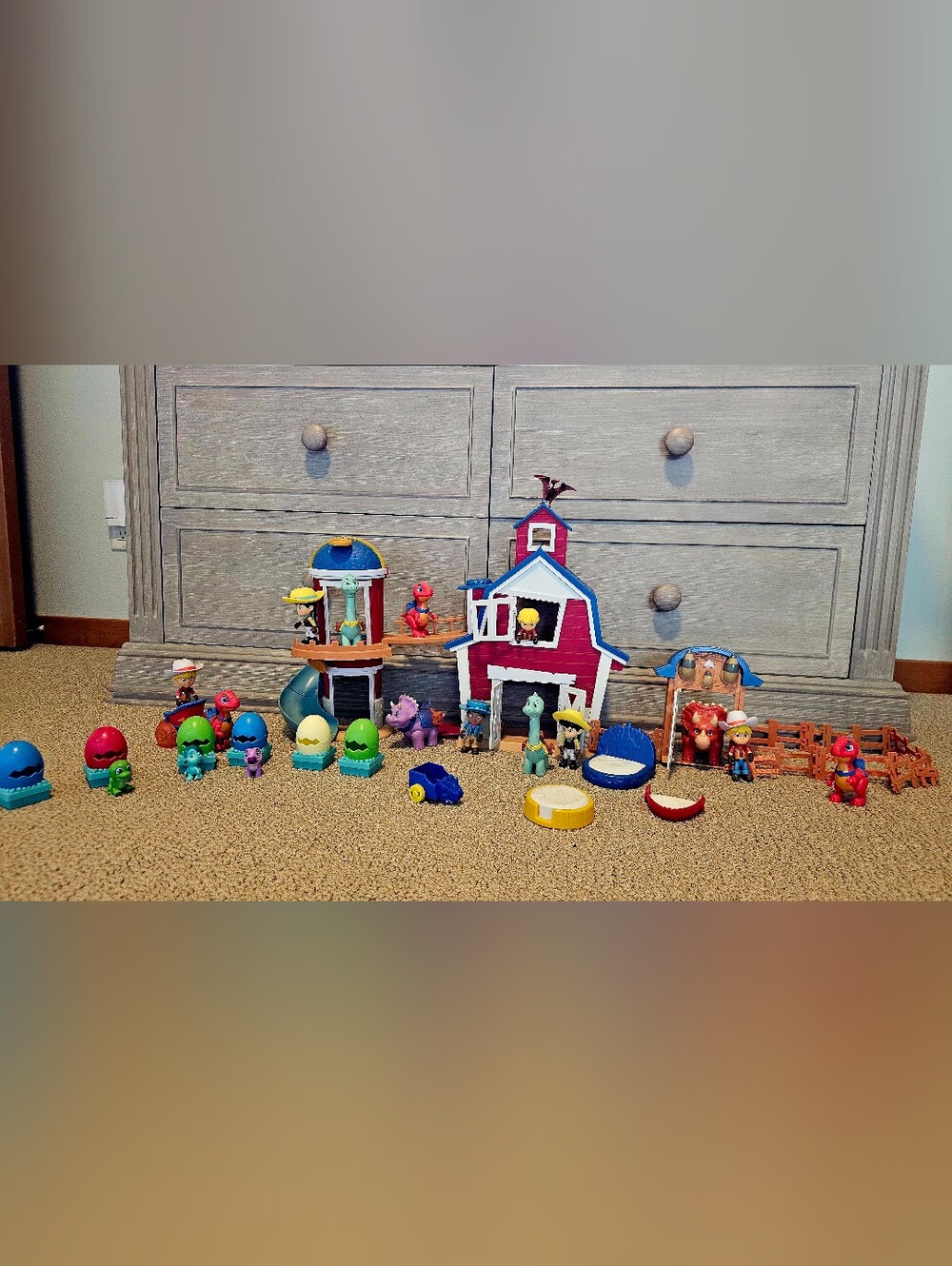 Jazwares Dino Ranch Large Clubhouse Playset Bundle with Bonus Figures, Dinosaurs